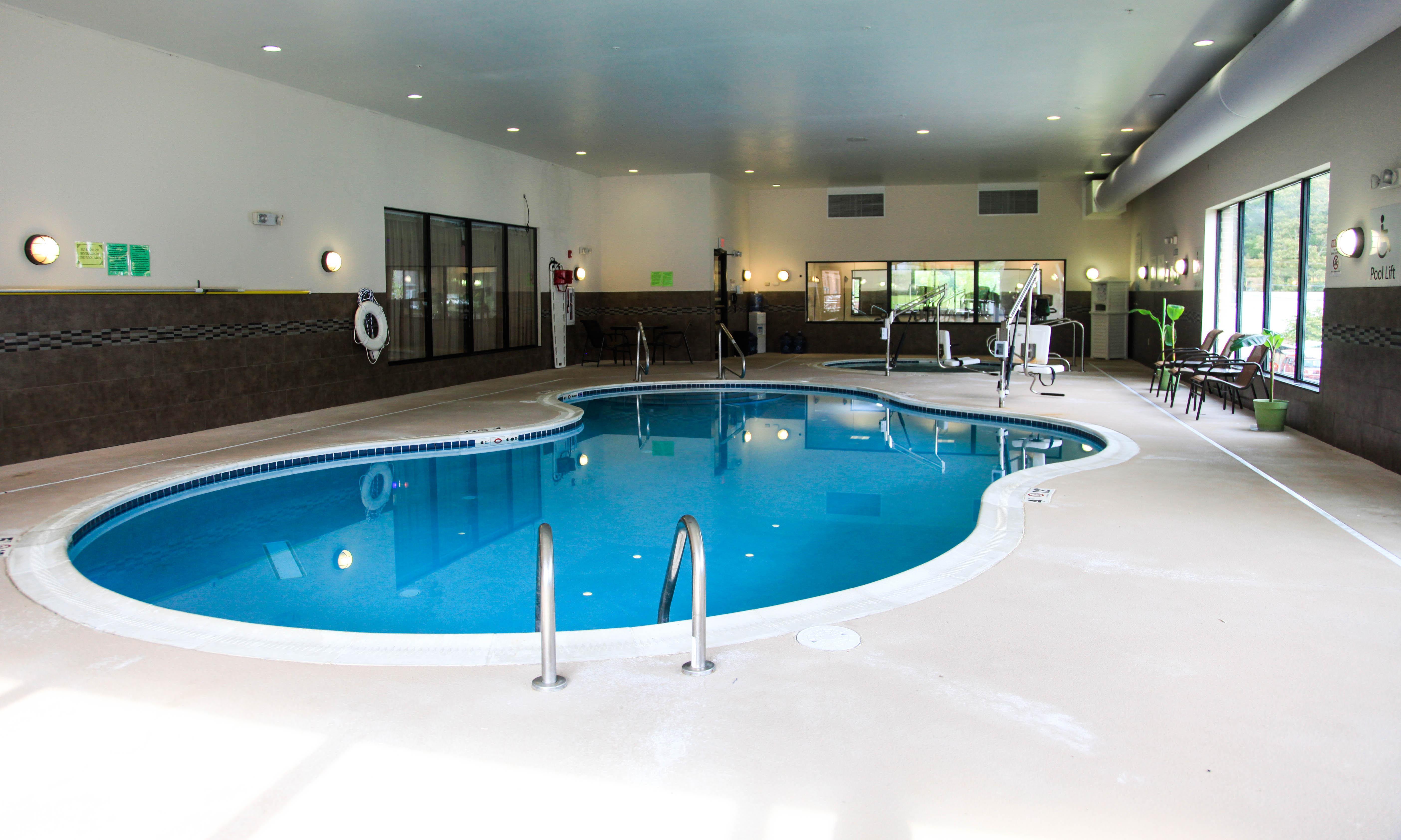 Holiday Inn Express & Suites Cumberland - La Vale By Ihg Extérieur photo